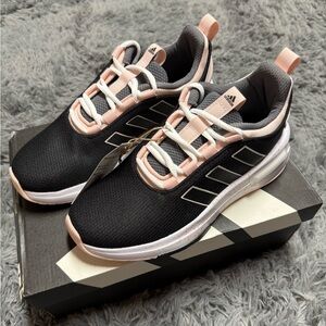 Adidas Racer TR23 Shoes Size 5.5W/4.5Y Brand New